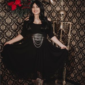 🖤 Hot Topic off the shoulder dress 🖤